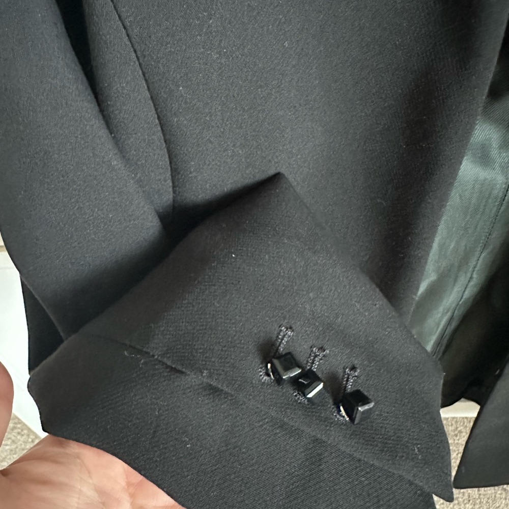 Blazer - Picture 2 of 3